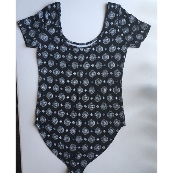 Patterned Bodysuit - Picture 2 of 2